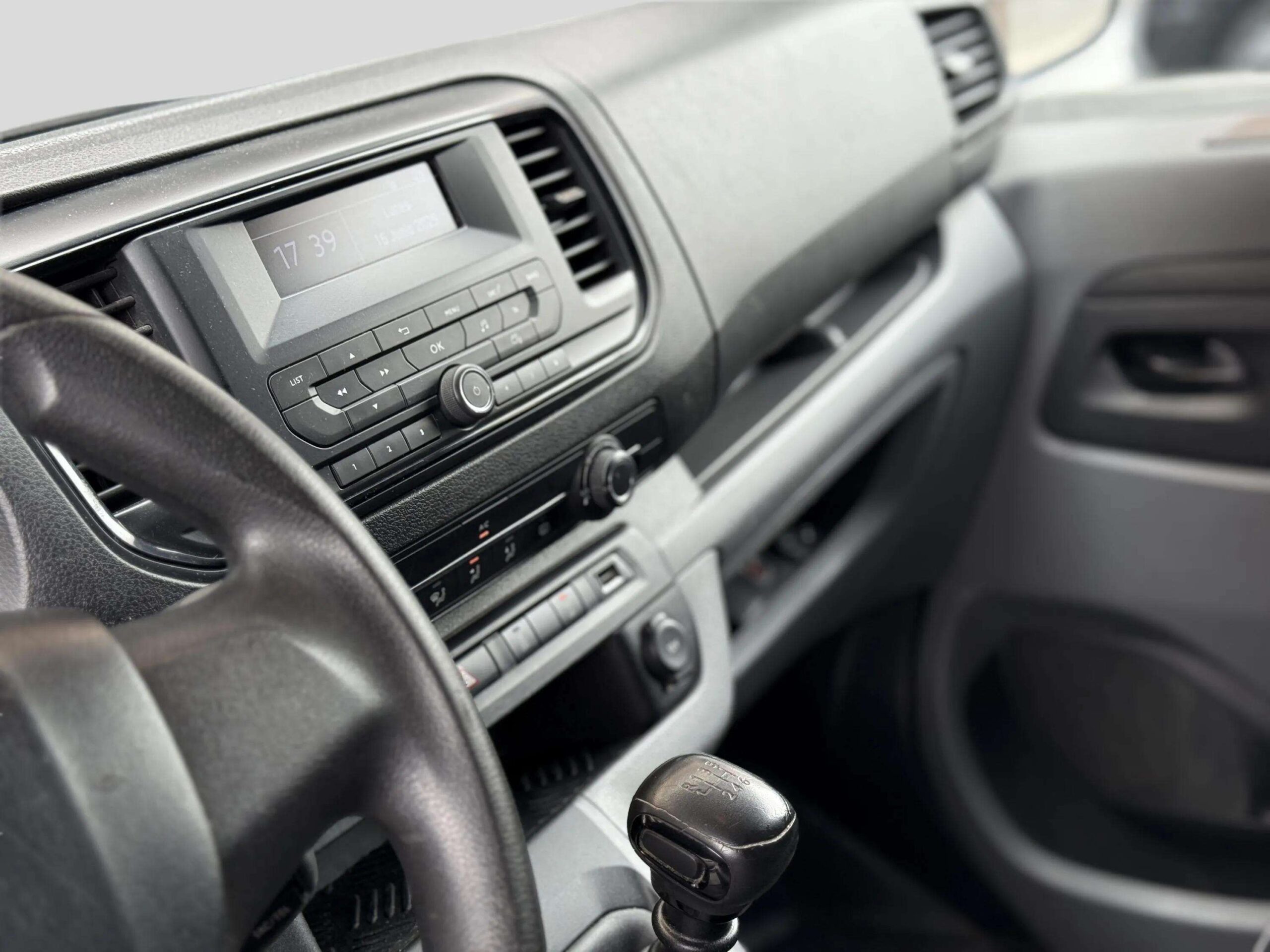 PEUGEOT Expert L1 2.0 HDi 125 Tepee Allure - Imagen 10