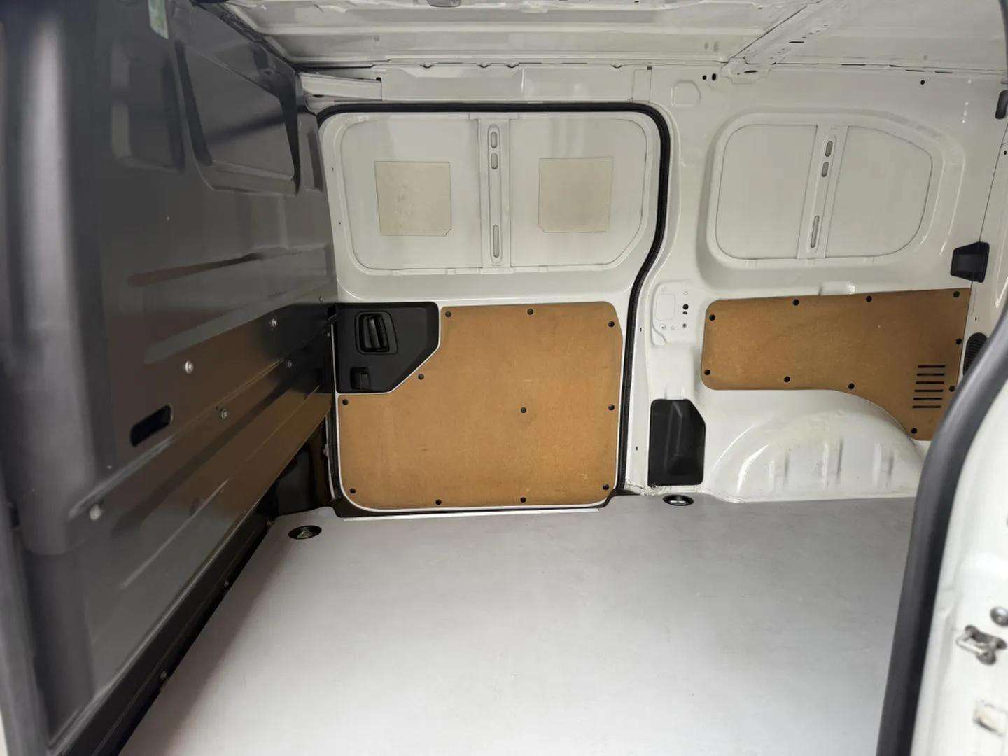 PEUGEOT Expert L1 2.0 HDi 125 Tepee Allure - Imagen 13