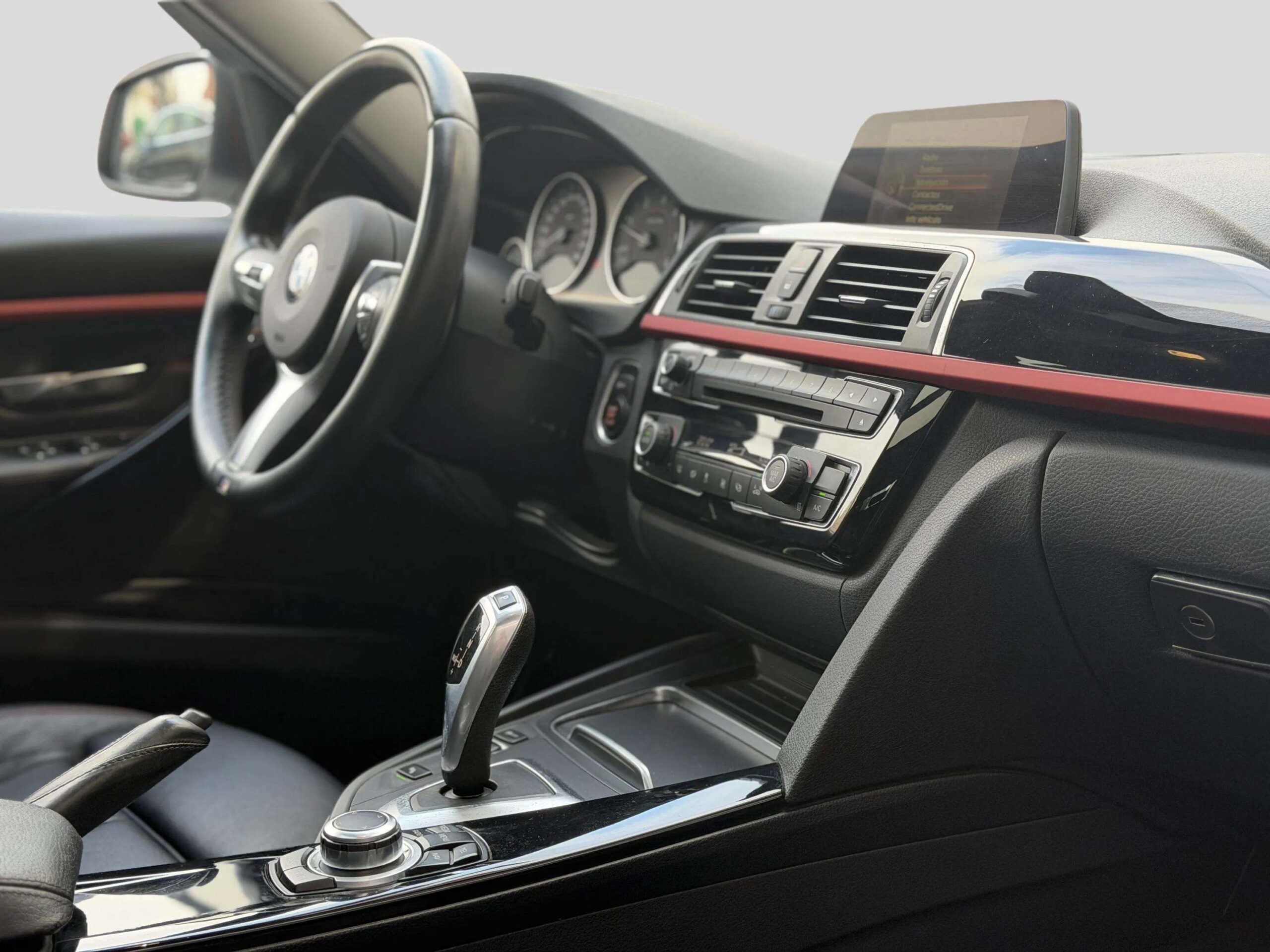 BMW Serie 3 320D TOURING - Imagen 9